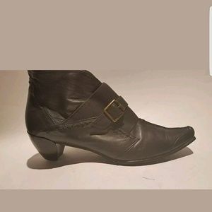 LEATHER booties 'Heyraud '